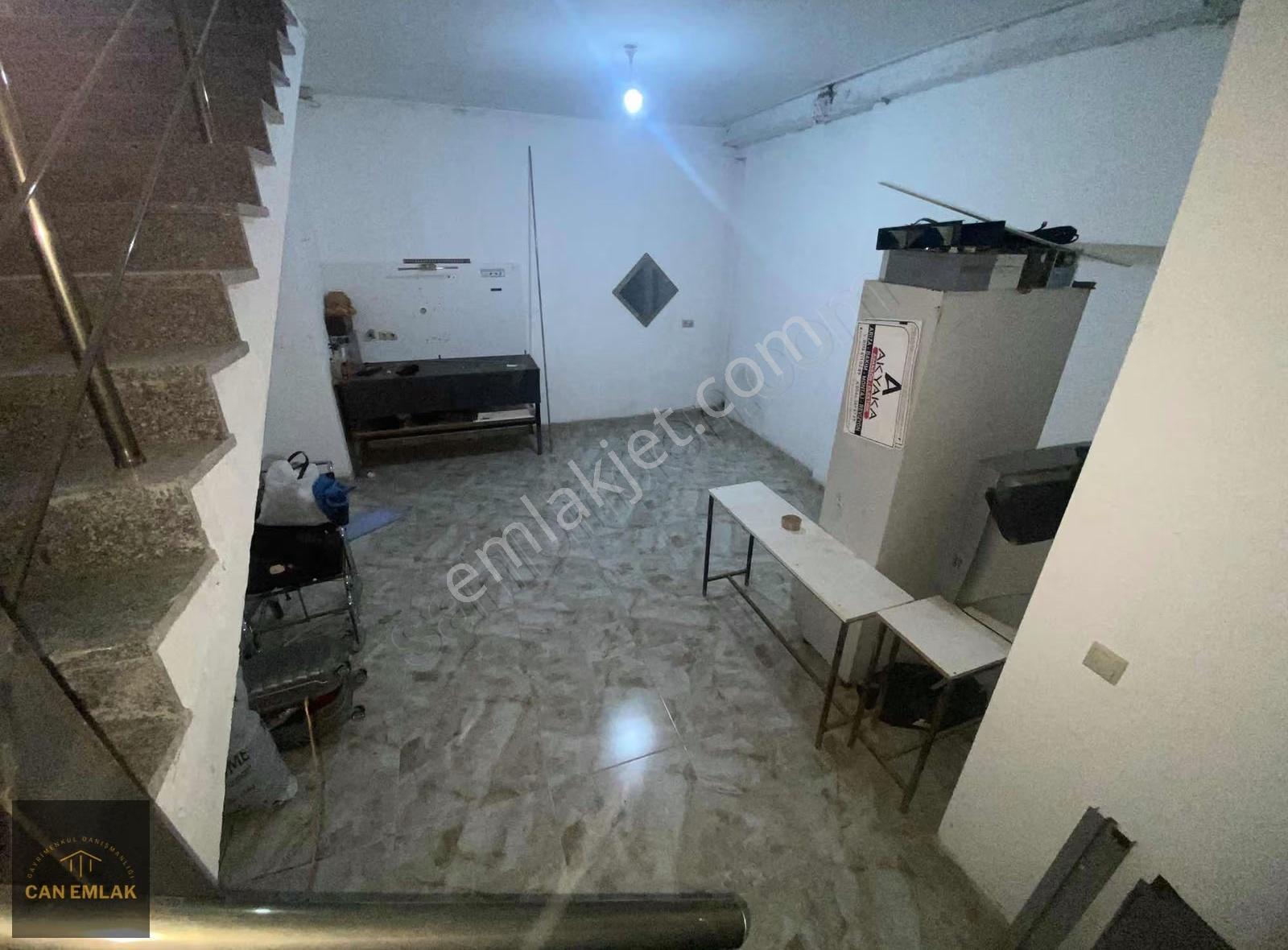 Can Emlak'tan Devlet Hastanesi Yaya Yoğunluğu Olan Caddede - Görsel 4