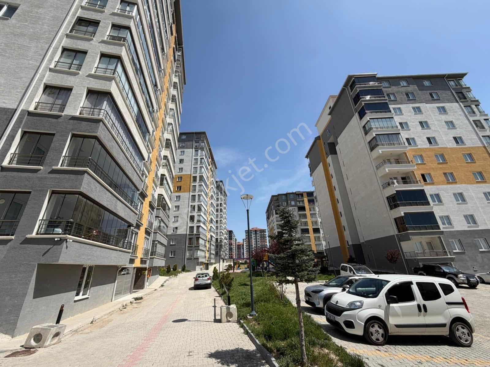 Tuna Gayrimenkul / Kiralık / 4+1 / Site İçerisinde - Görsel 18