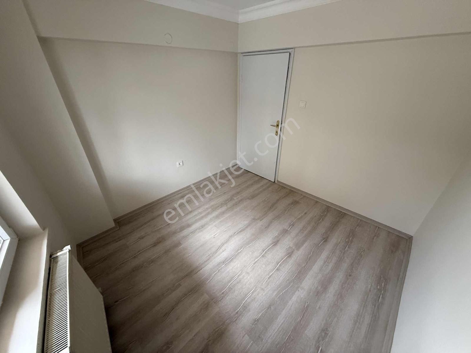 Çeliklerden 3+1 Kiralık Masrafsız Daire Ara Kat Cad Yakını - Görsel 26