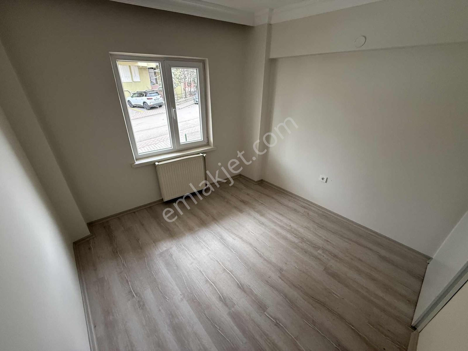 Çeliklerden 3+1 Kiralık Masrafsız Daire Ara Kat Cad Yakını - Görsel 16