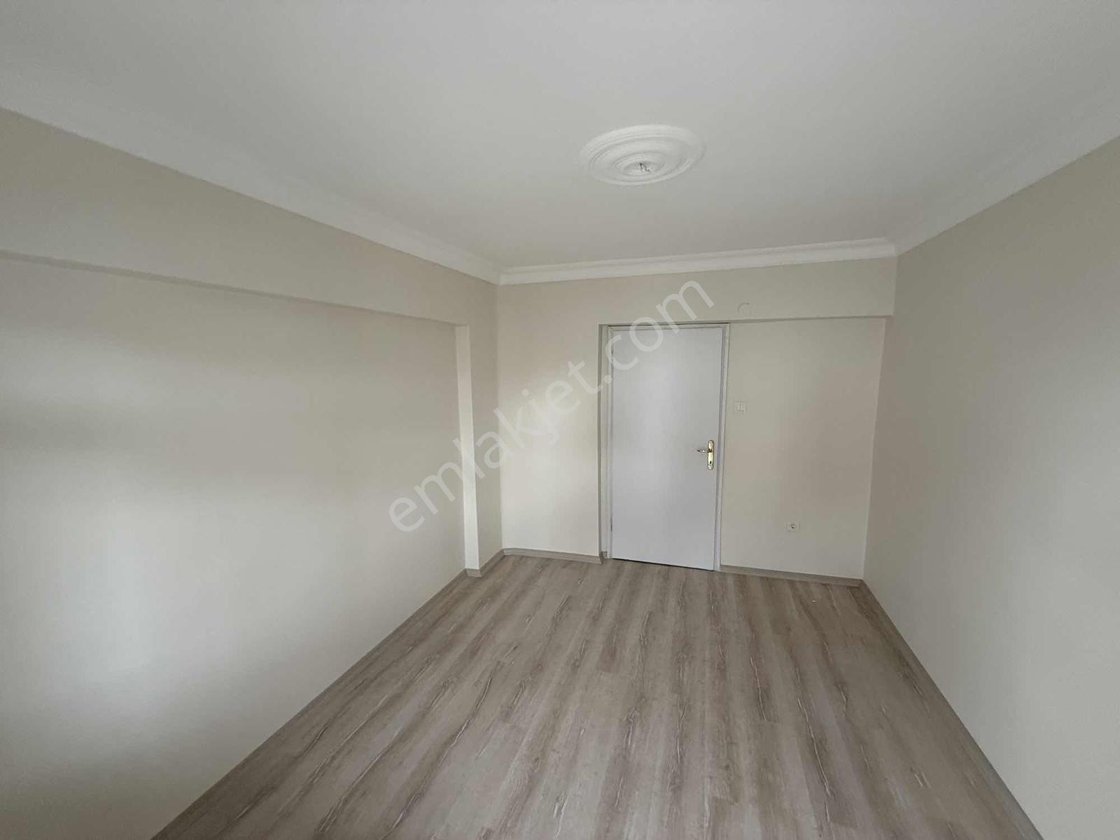 Çeliklerden 3+1 Kiralık Masrafsız Daire Ara Kat Cad Yakını - Görsel 24