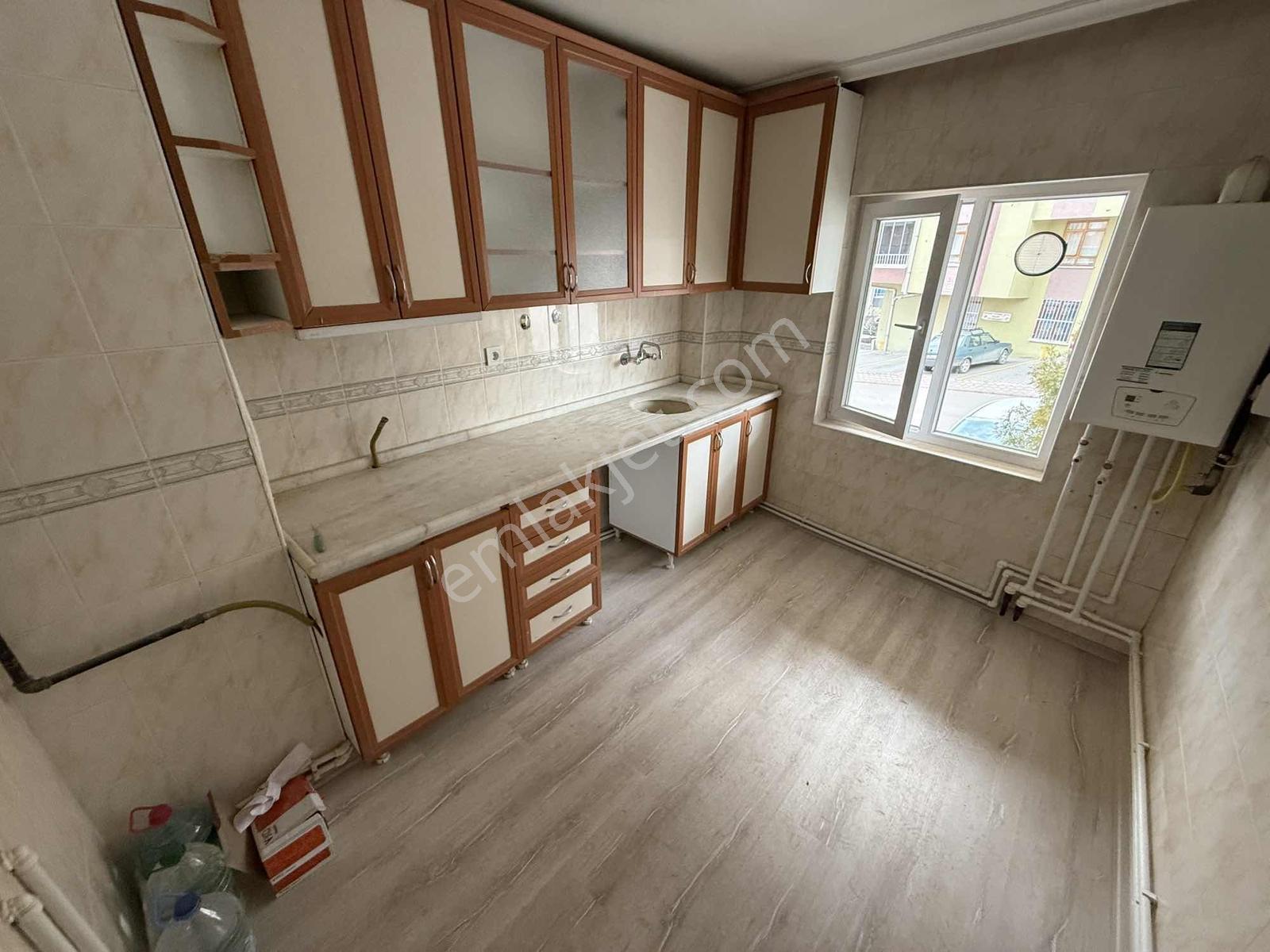 Çeliklerden 3+1 Kiralık Masrafsız Daire Ara Kat Cad Yakını - Görsel 11