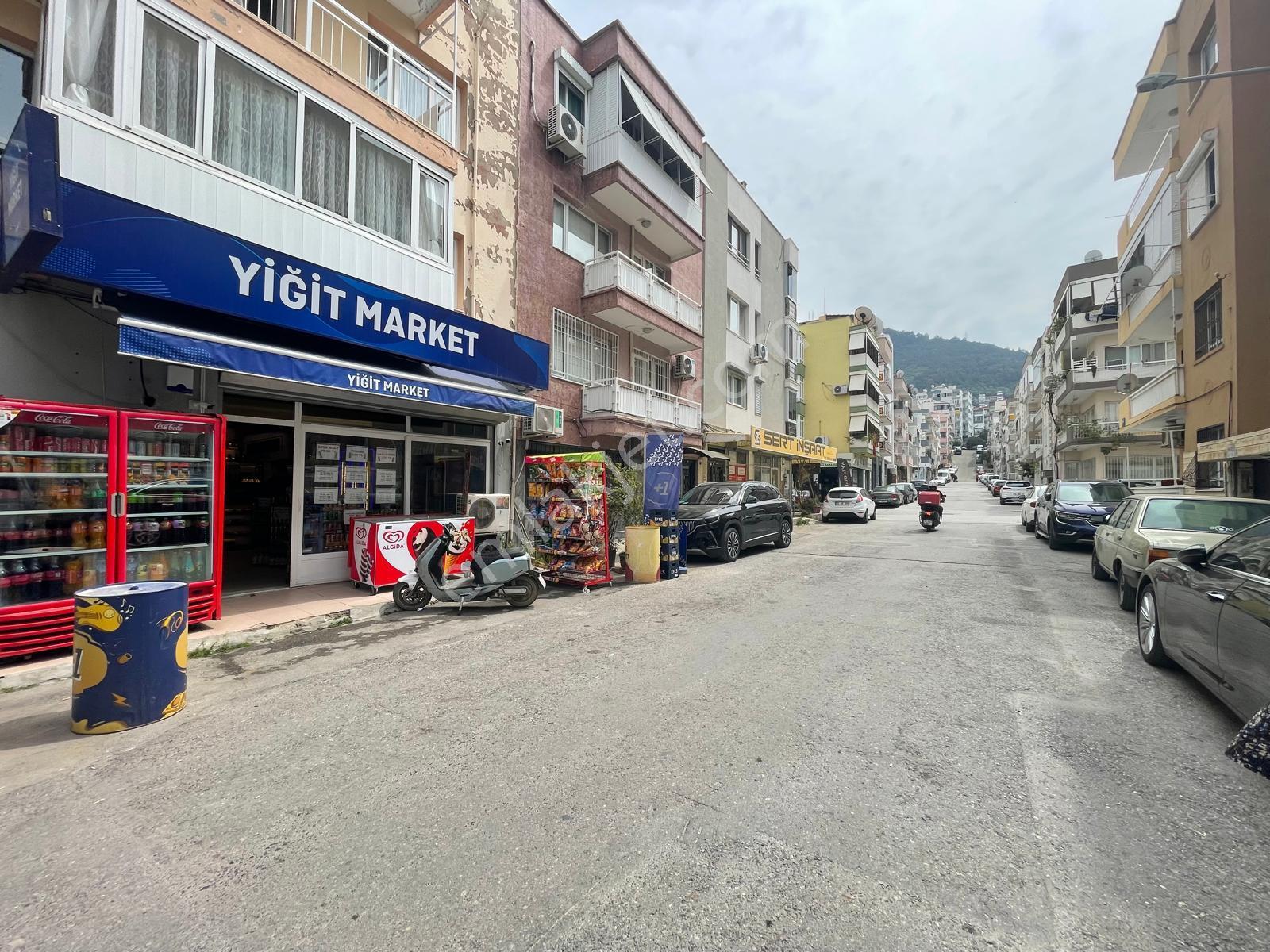 Balçova Avm’lerin Karşısında | İşlek Lokasyonda | Yatırımlık 55 M² Satılık Dükkan