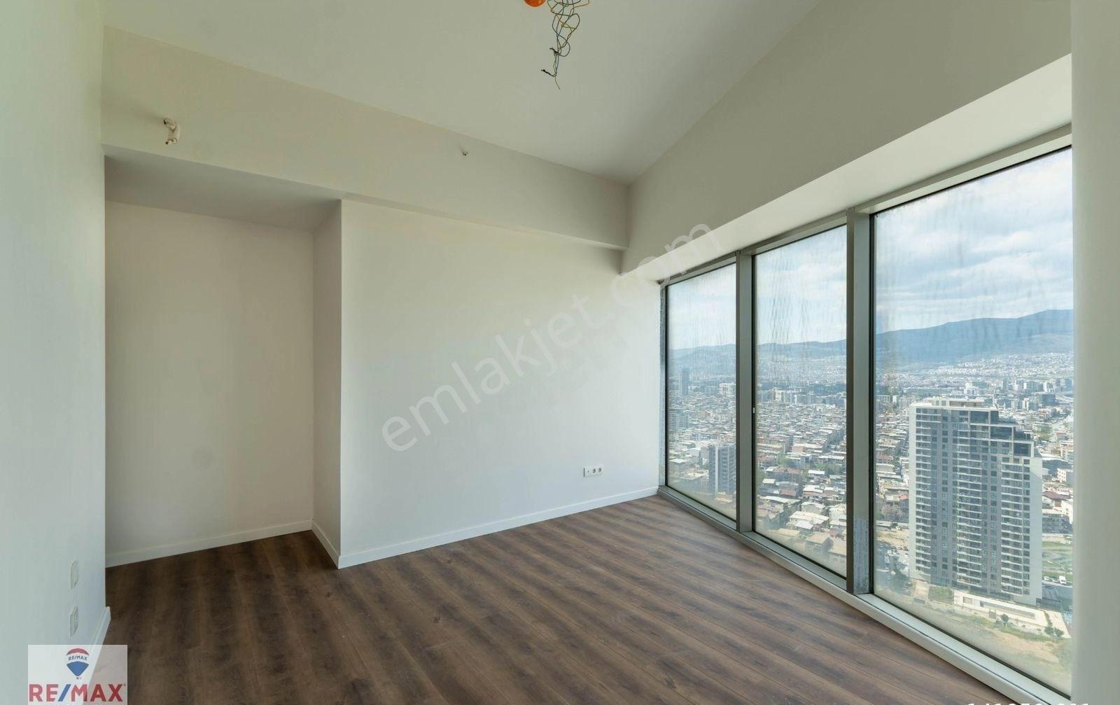 Bornova Point Residence I Satılık 3+1 I 25. Kat I Köşe Daire - Görsel 2