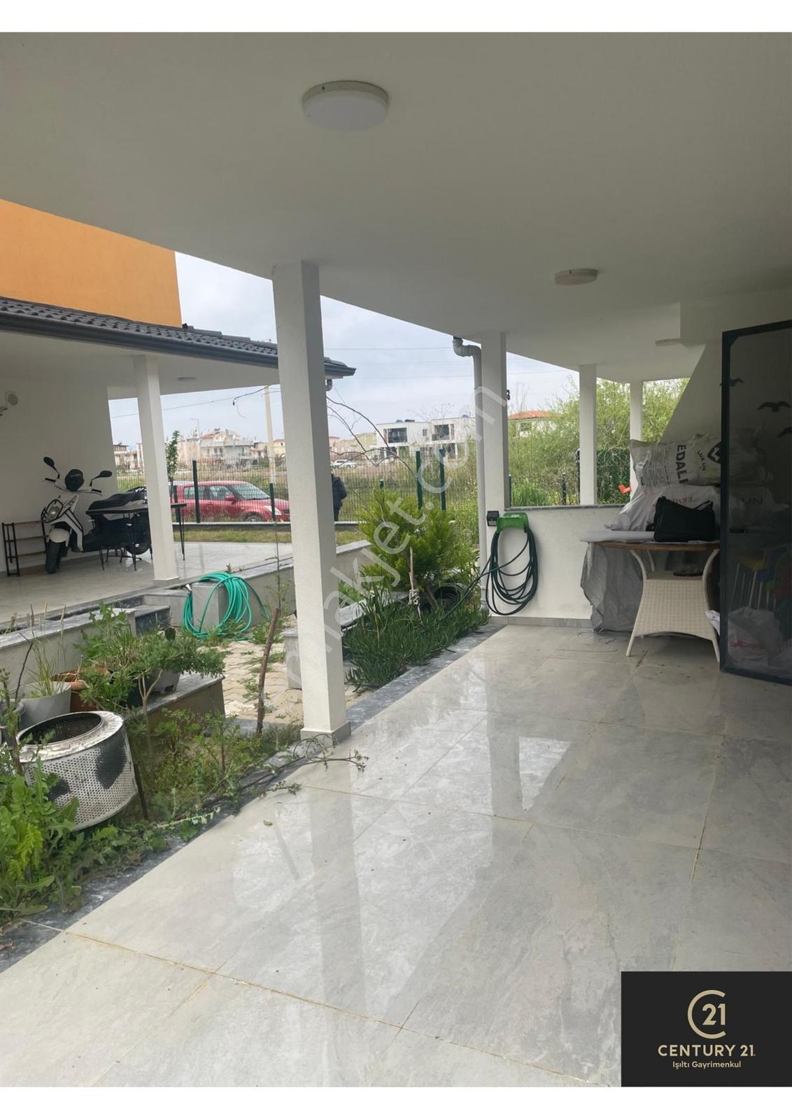 Century21 Işıltı'dan Kuşadasında Kiralık Villa - Görsel 34