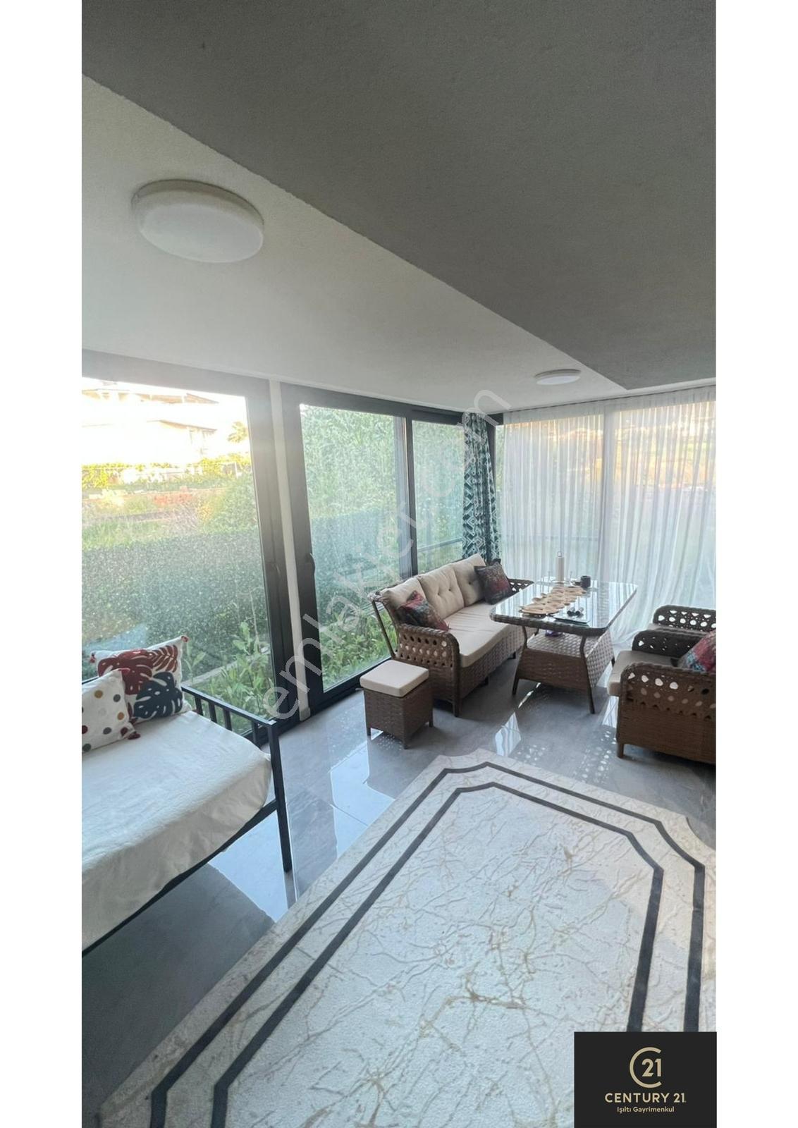 Century21 Işıltı'dan Kuşadasında Kiralık Villa - Görsel 8