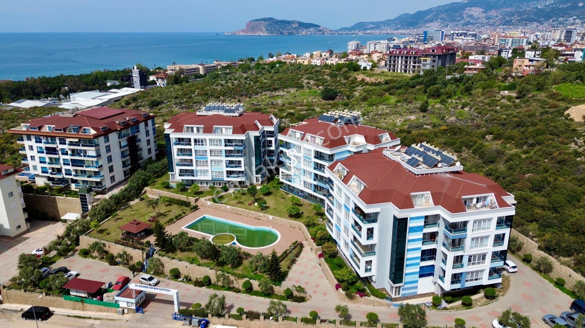 Alanya Kestel'de Denize 400 Metre 3+1 Ayrı Mutfak Satılık Daire