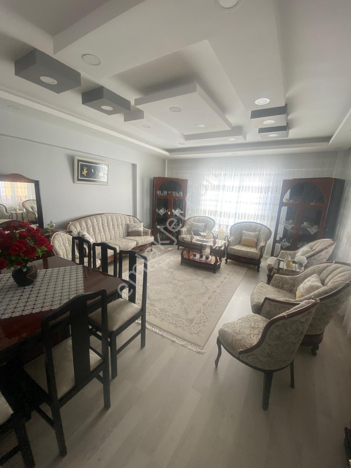 Hsk Rönesans Emlaktan Şarkışla Yağmur Sitesinde Satılık 3+1 Daire(garajlı) - Görsel 2
