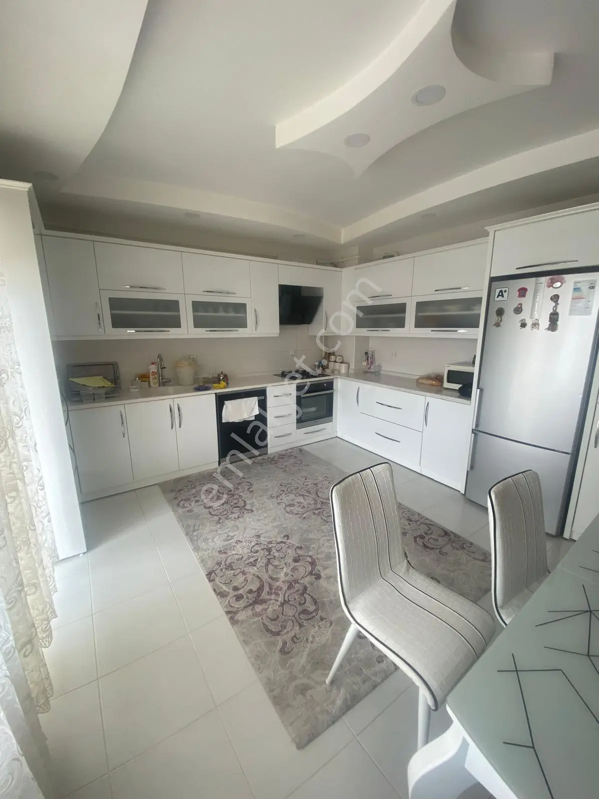 Hsk Rönesans Emlaktan Şarkışla Yağmur Sitesinde Satılık 3+1 Daire(garajlı) - Görsel 3