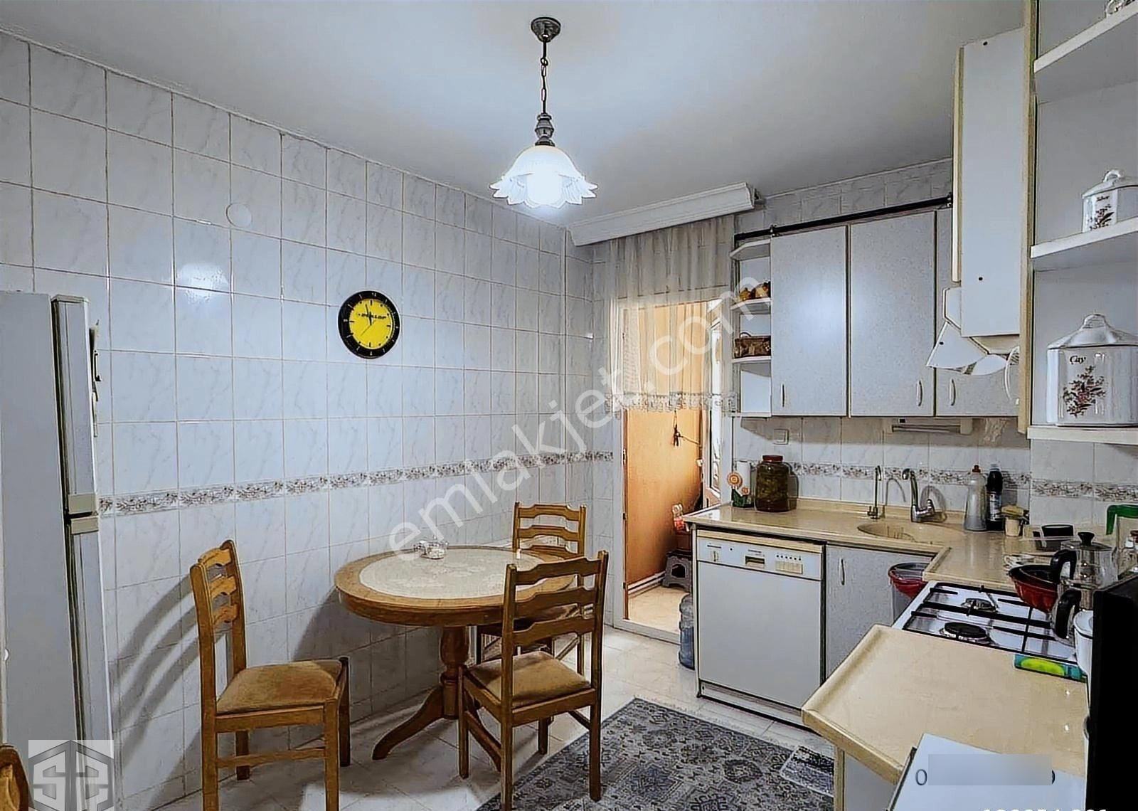 İzmir Selçuk Atatürk Mah Merkezi Konumda Doğalgazlı 3+1 Daire - Görsel 8