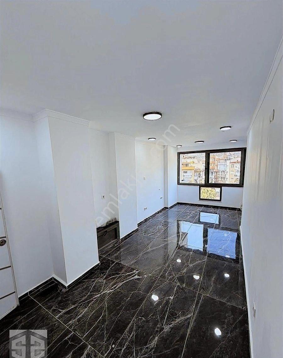 Aydın Kuşadası Camikebir Mah Asansörlü Tadilatlı Satılık İş Yeri - Görsel 31
