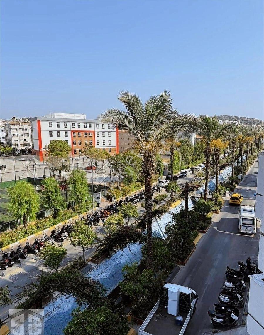 Aydın Kuşadası Camikebir Mah Asansörlü Tadilatlı Satılık İş Yeri - Görsel 27