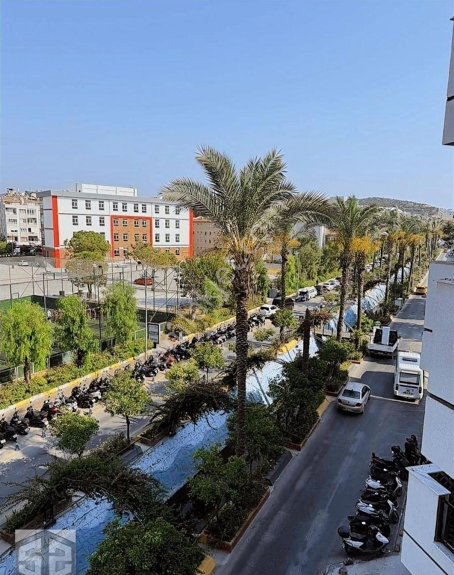 Aydın Kuşadası Camikebir Mah Asansörlü Tadilatlı Satılık İş Yeri - Görsel 14