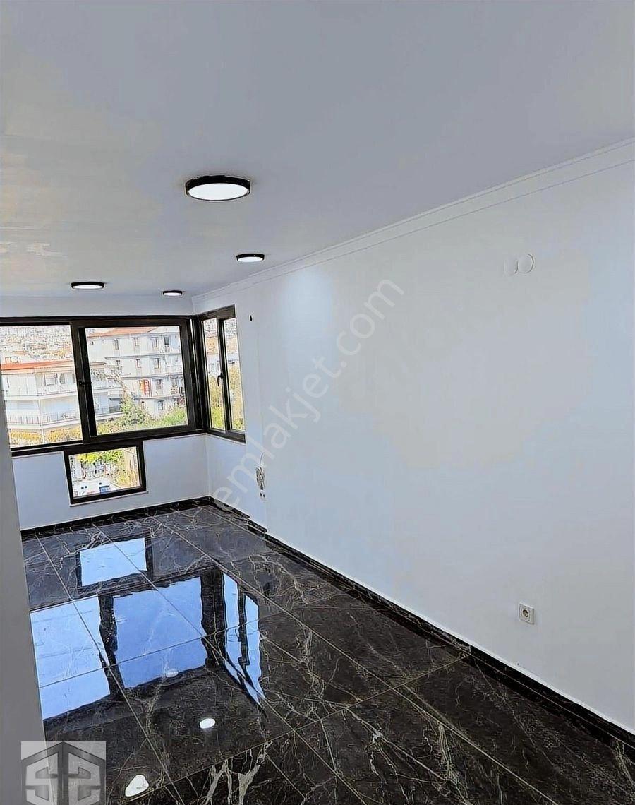 Aydın Kuşadası Camikebir Mah Asansörlü Tadilatlı Satılık İş Yeri - Görsel 35