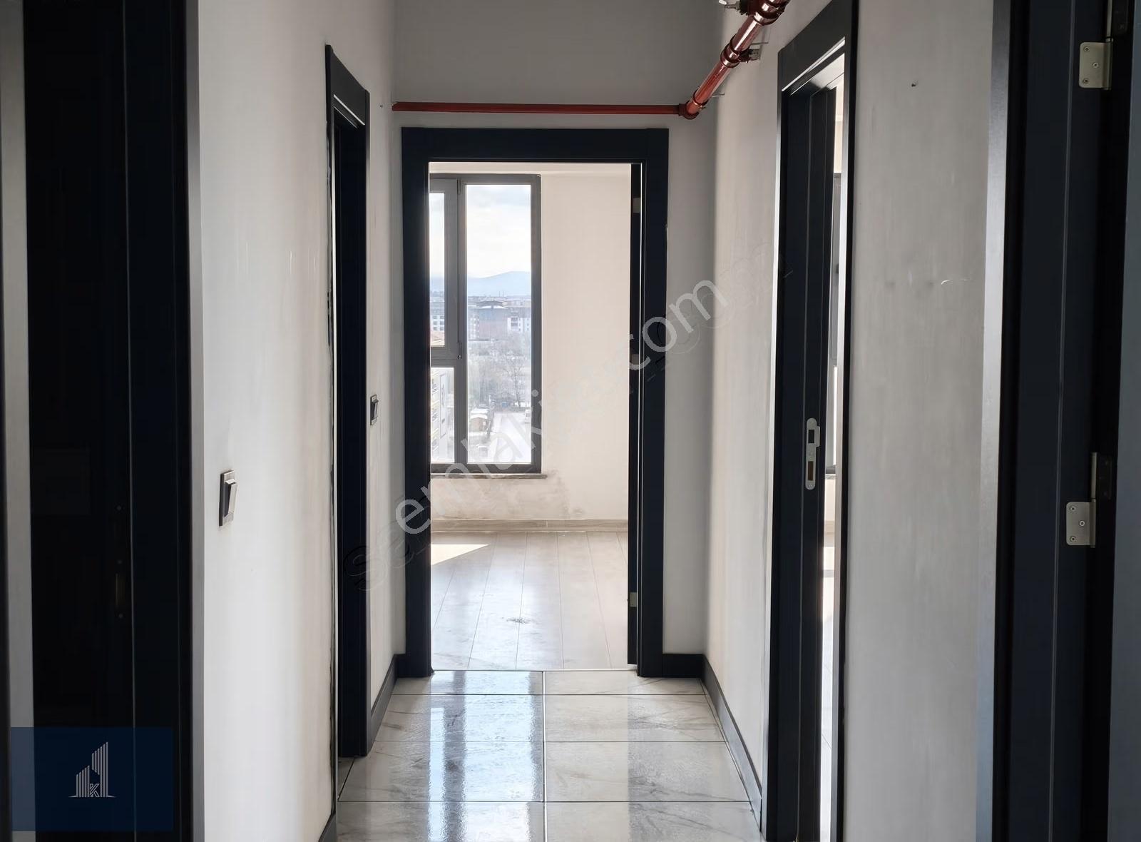 Kadir Dikici'den Esmira Palaza Fetih'de Satılık 2+1 Ofis - Görsel 35