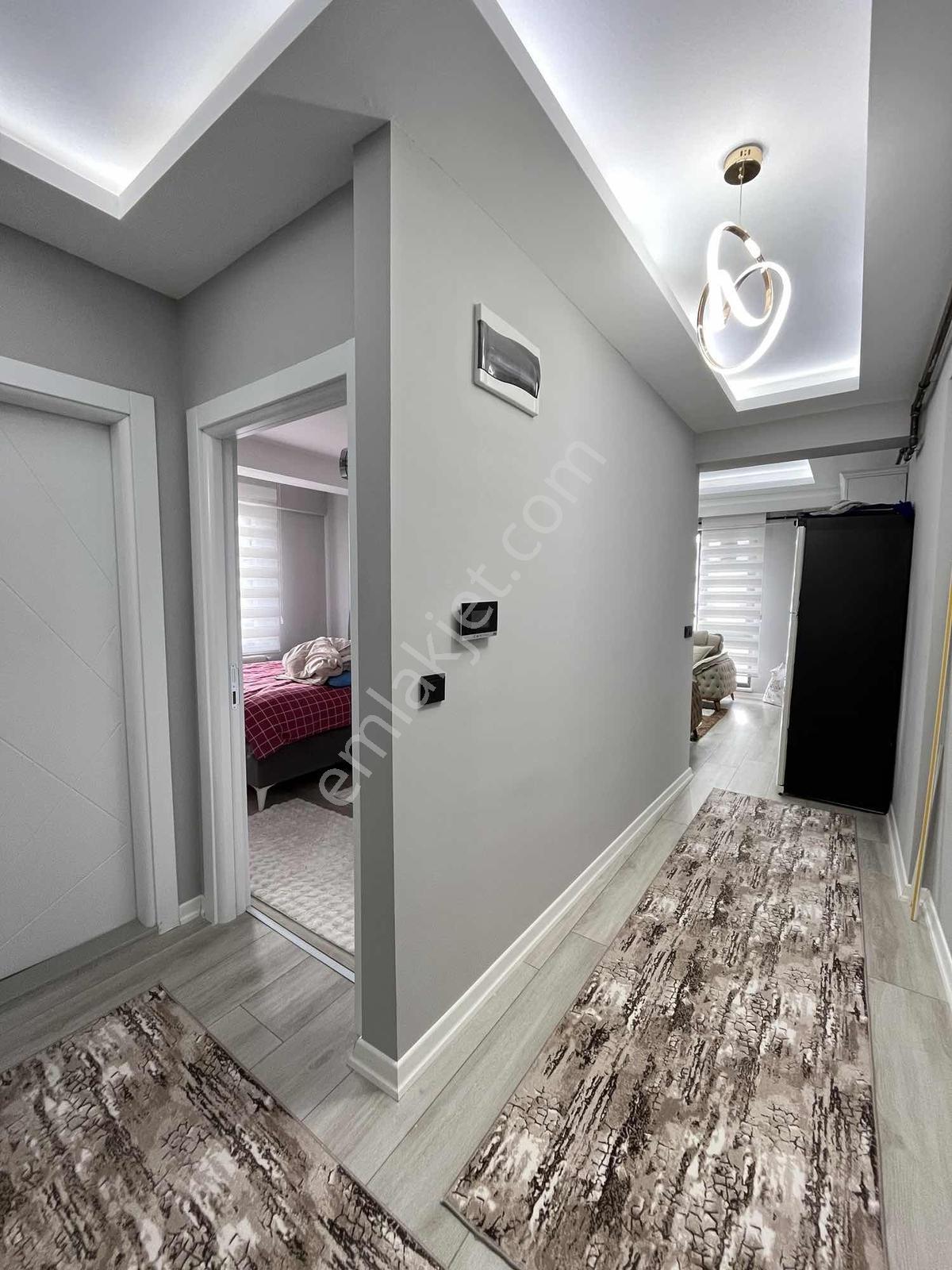 Bulut Emlak;lüks Eşyalı Hollü 1+1 İskanlı Daire - Görsel 12