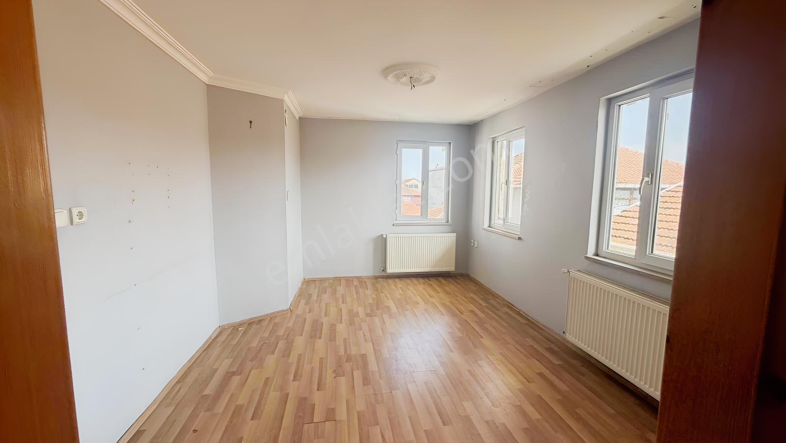 C21 İz Mehmet Çakar'dan Merkez'de Kiralık Daire - Görsel 3