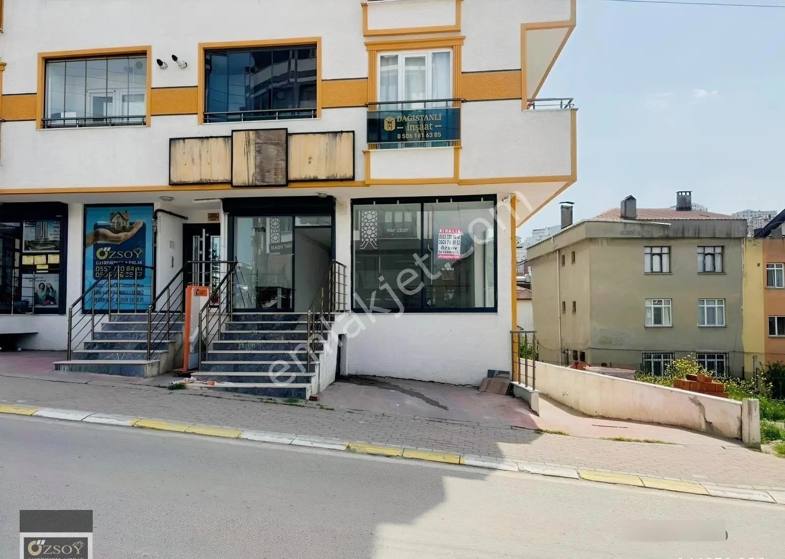 Özgürlük Mah'si Yunusemre Caddesinde Kiralık Dükkan