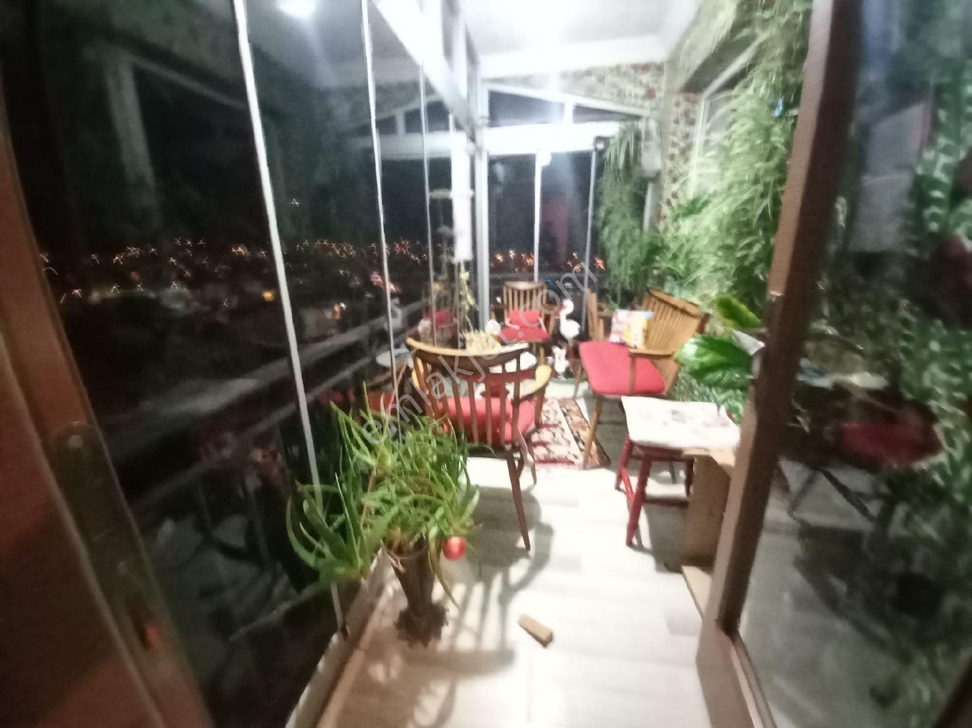 Bergama Şehir Manzaralı Ful Tadilatlı Doğalgazlı Cam Balkonlu 3+1 Geniş Satılık Daire - Görsel 8