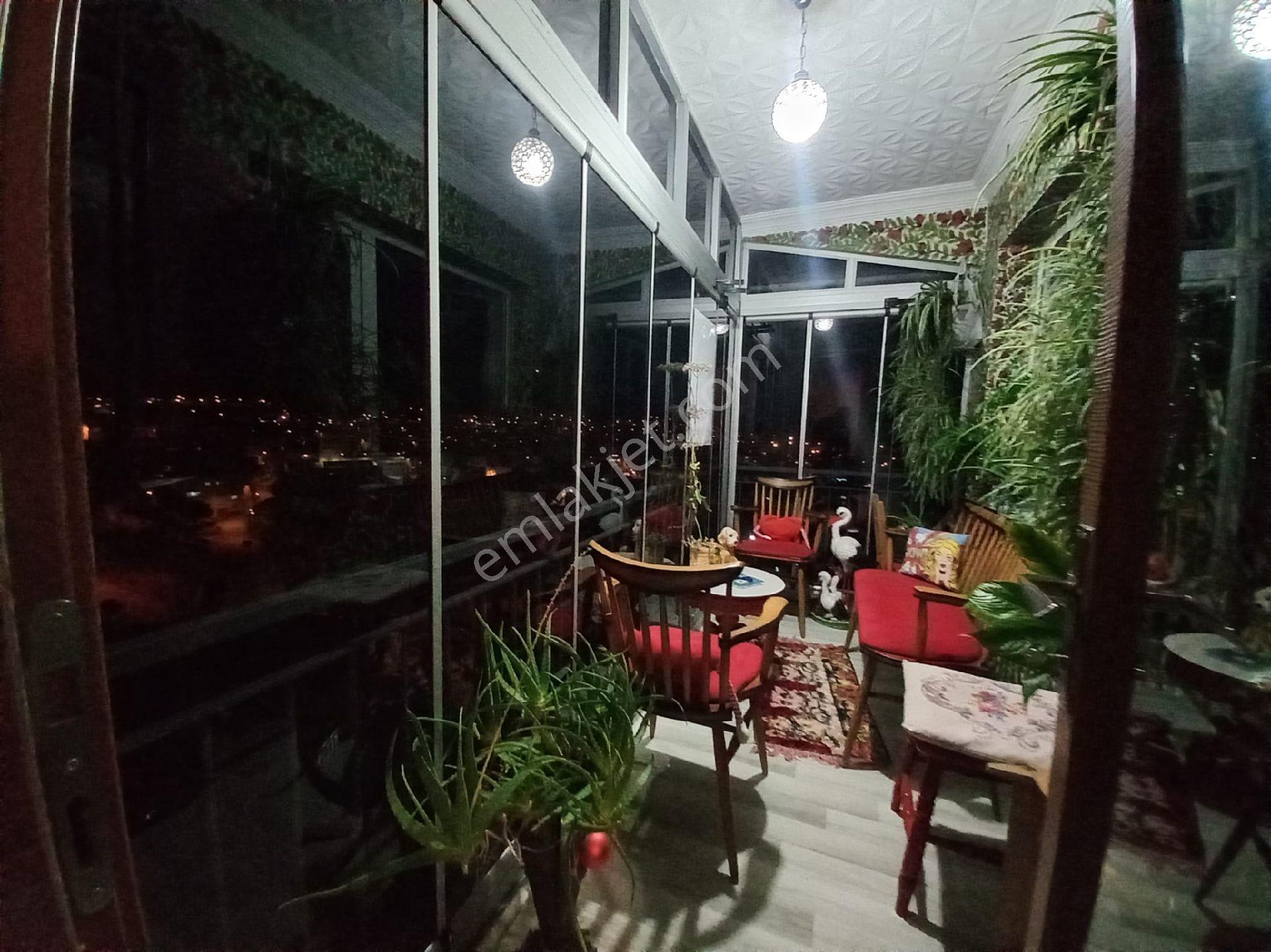 Bergama Şehir Manzaralı Ful Tadilatlı Doğalgazlı Cam Balkonlu 3+1 Geniş Satılık Daire - Görsel 9