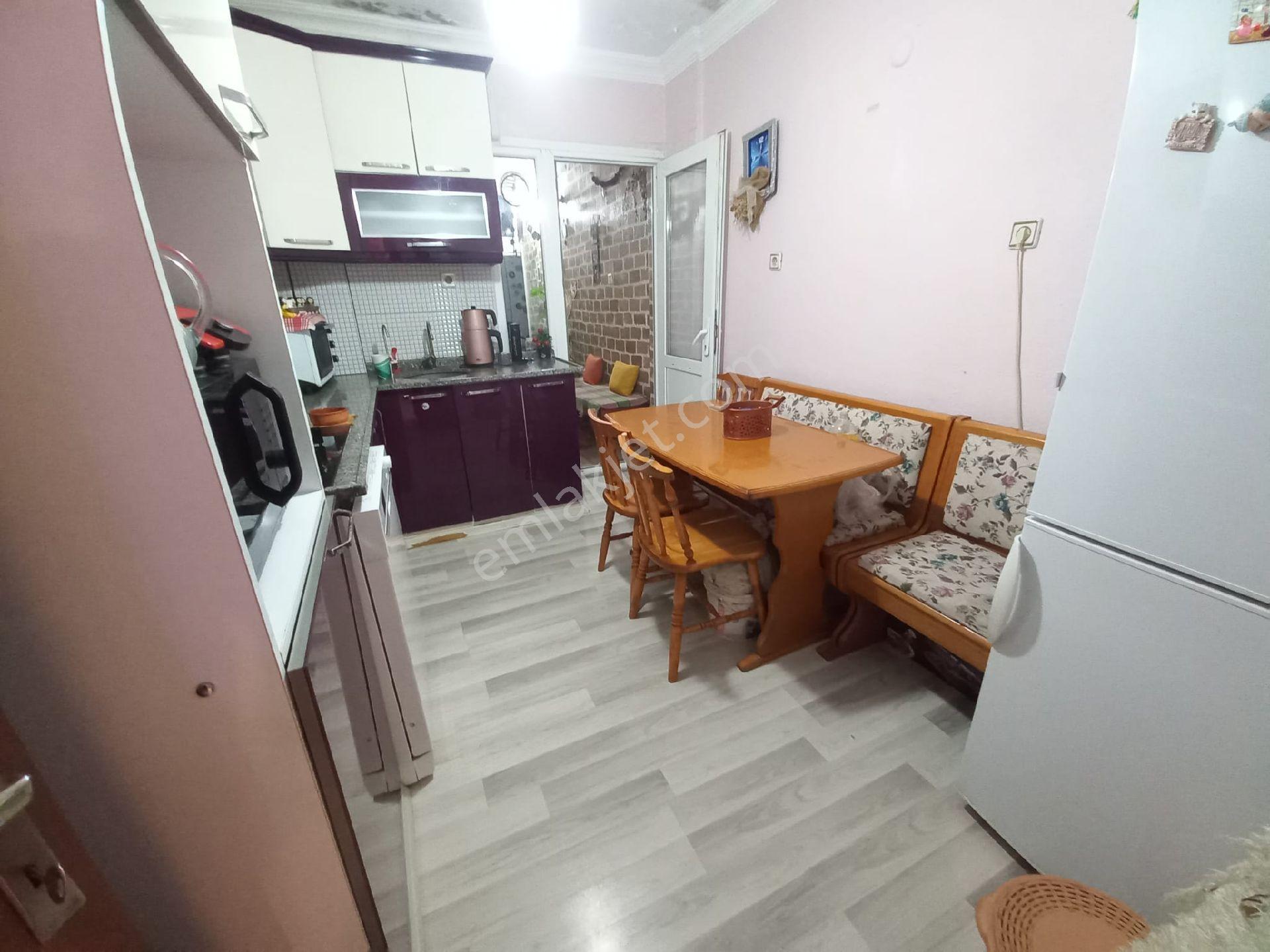 Bergama Şehir Manzaralı Ful Tadilatlı Doğalgazlı Cam Balkonlu 3+1 Geniş Satılık Daire - Görsel 3