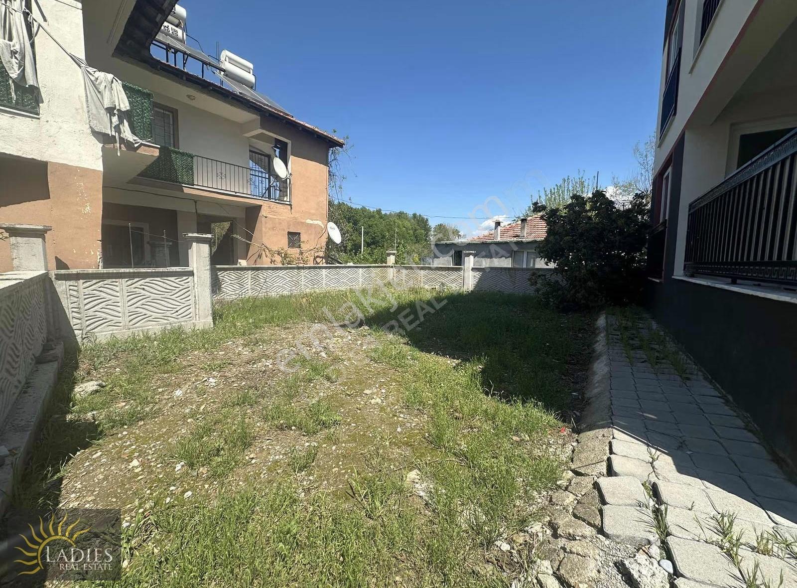 Muğla Dalaman Da Daire + Arsa Çift Tapu ! 82 M² Bahçeli 1+1 - Görsel 24