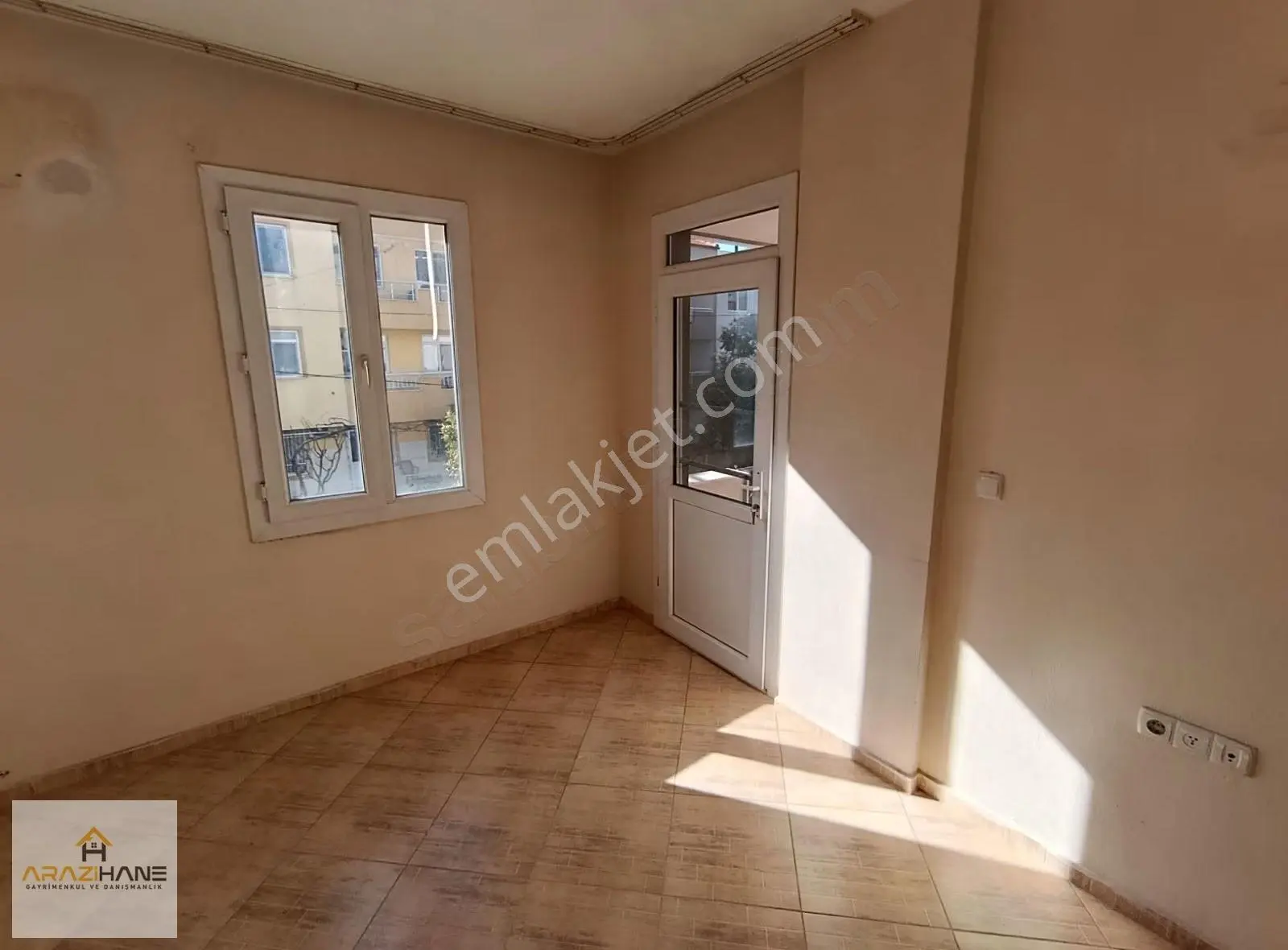 Cumhuriyet Mahallesinde Kiralık 3+1 Daire - Görsel 2