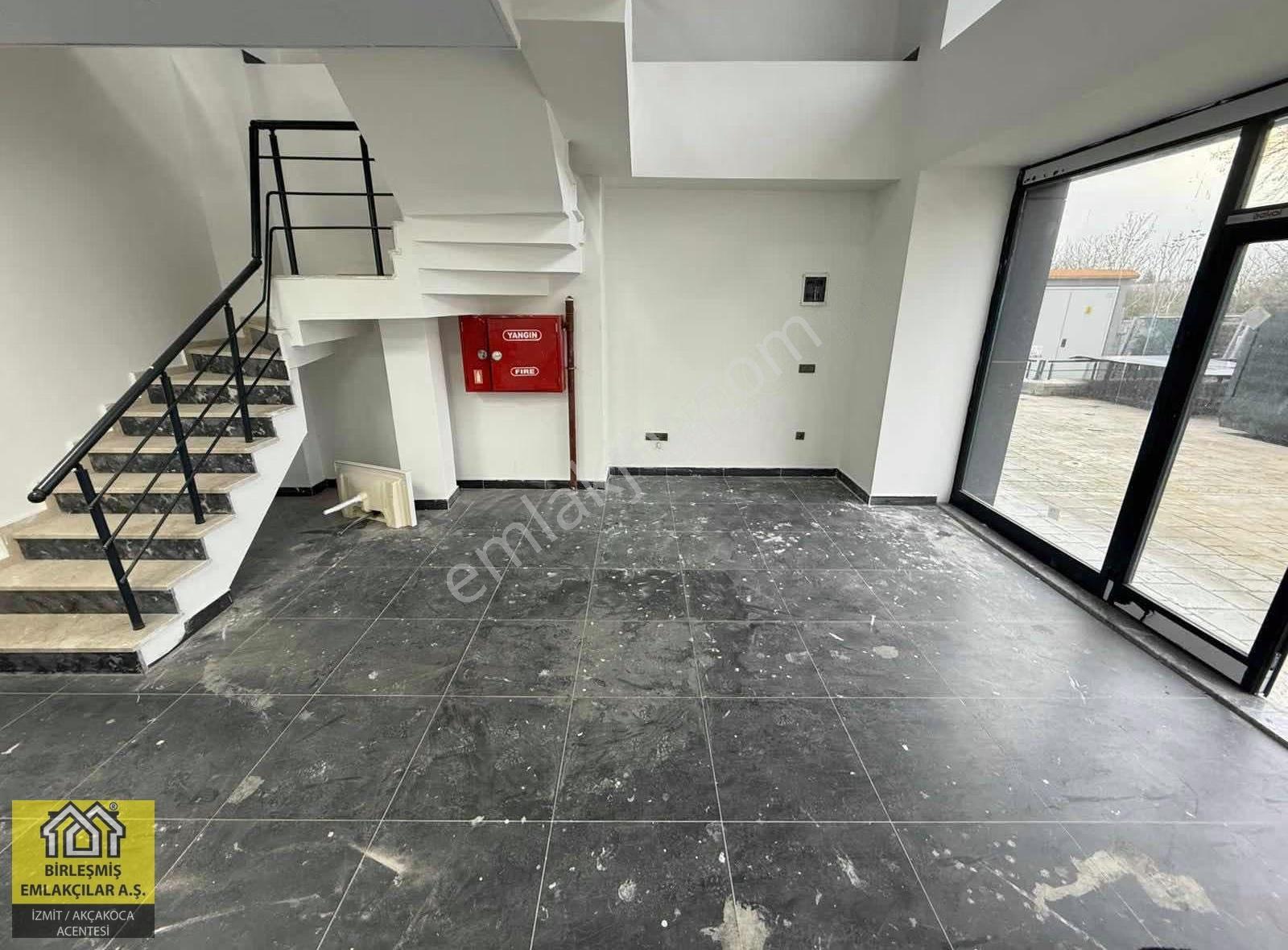 İzmit Sapphire Plaza'da 98m2 Kurumsala Kiralık Prestijli Mağaza - Görsel 6