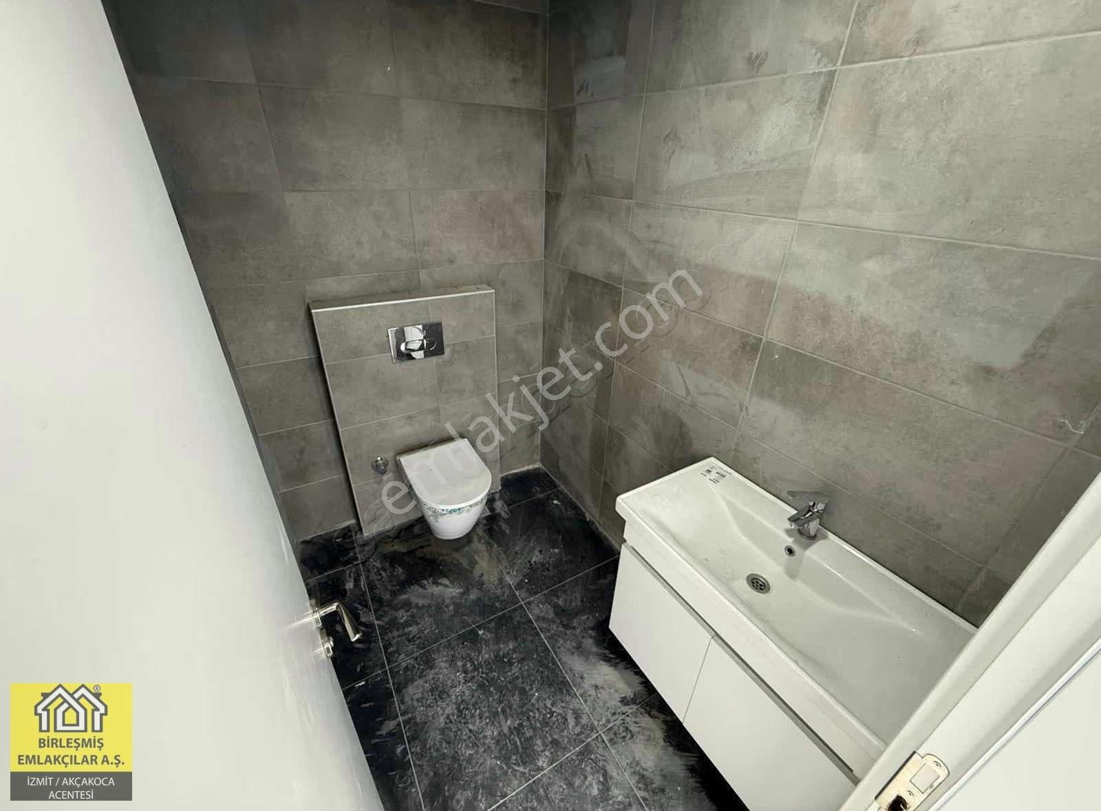 İzmit Sapphire Plaza'da 98m2 Kurumsala Kiralık Prestijli Mağaza - Görsel 5