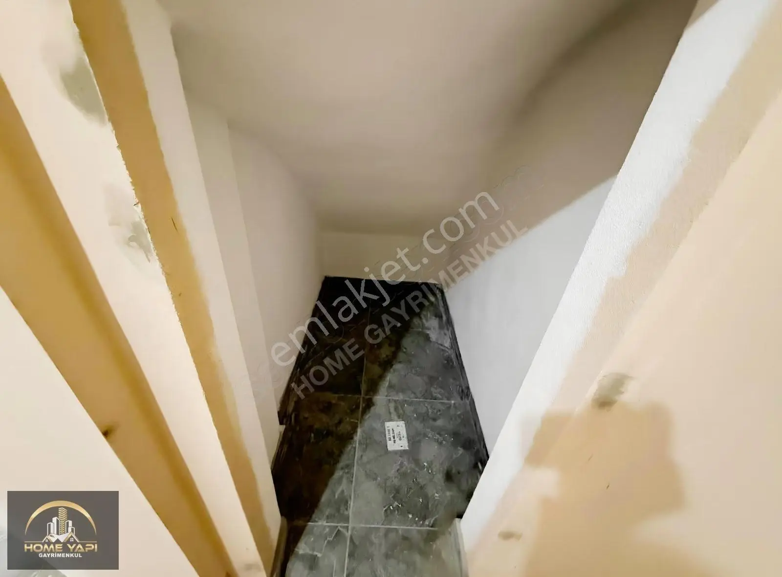 Home'dan Malkoçoğlu Mah'de Satılık 80m² Giriş Sıfır Dükkan