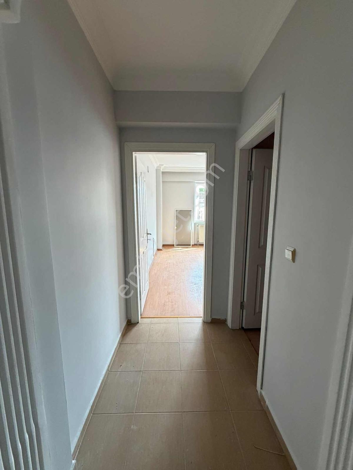 Reşadiye Mah Eski Pazartesi Pazarı Civarı 3+1 Otoparklı - Görsel 15