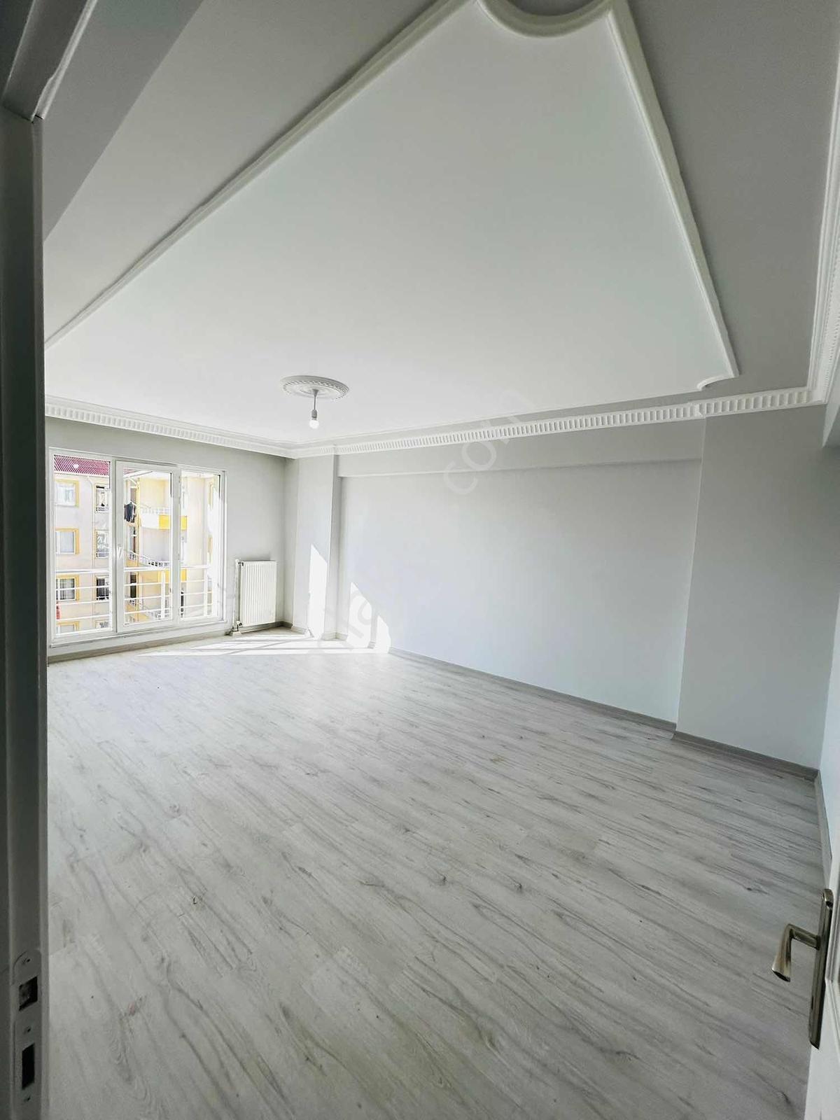 Reşadiye Mah Eski Pazartesi Pazarı Civarı 3+1 Otoparklı - Görsel 11
