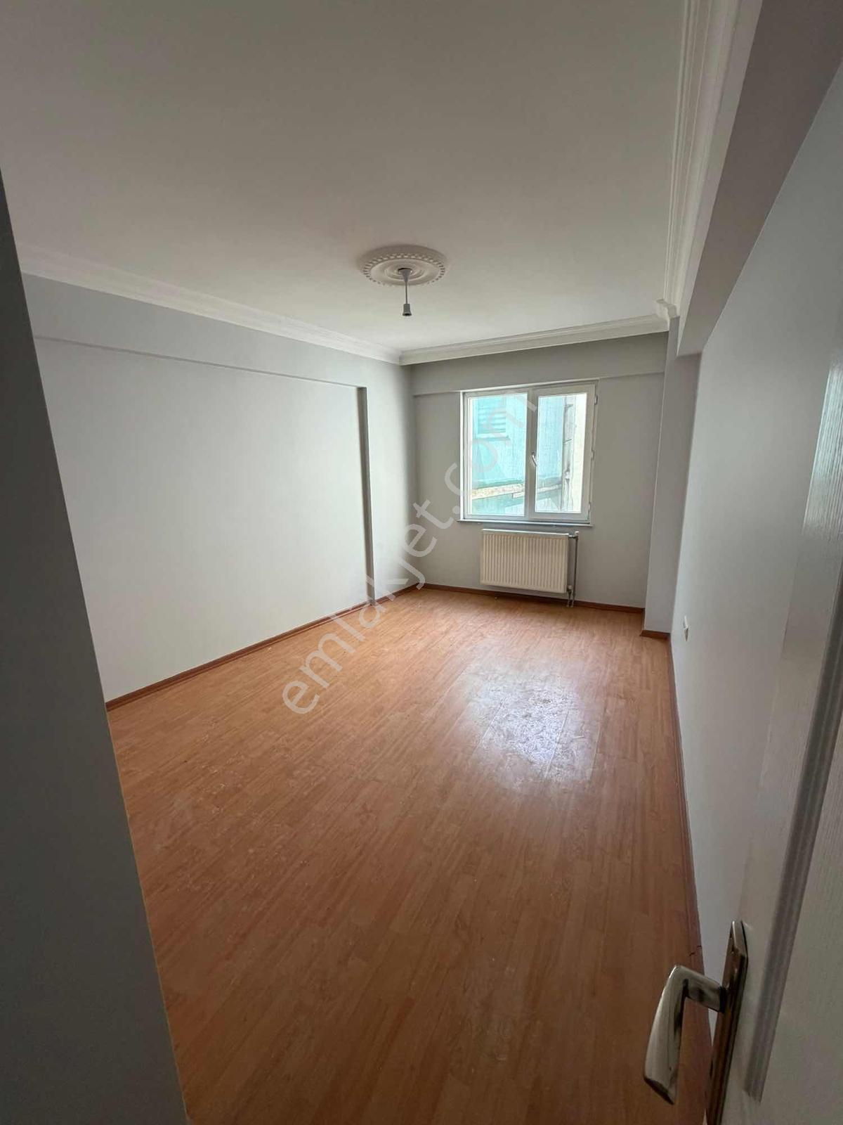 Reşadiye Mah Eski Pazartesi Pazarı Civarı 3+1 Otoparklı - Görsel 6