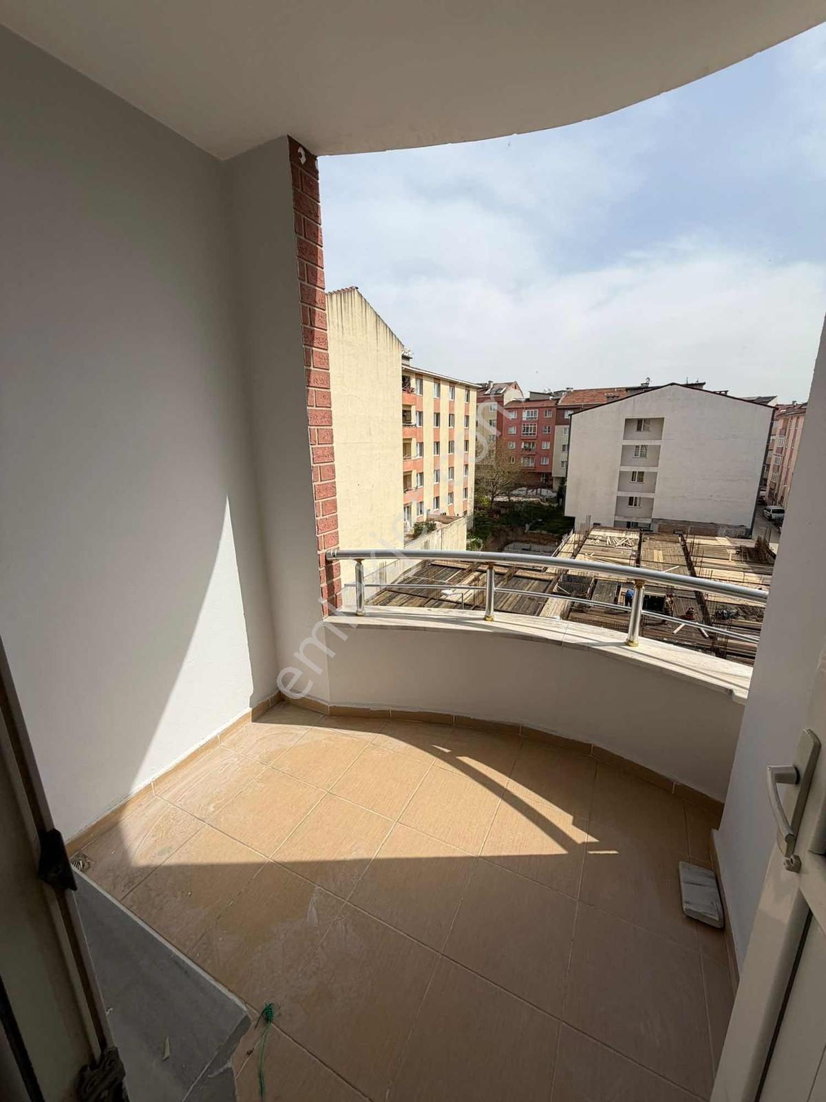 Reşadiye Mah Eski Pazartesi Pazarı Civarı 3+1 Otoparklı - Görsel 10