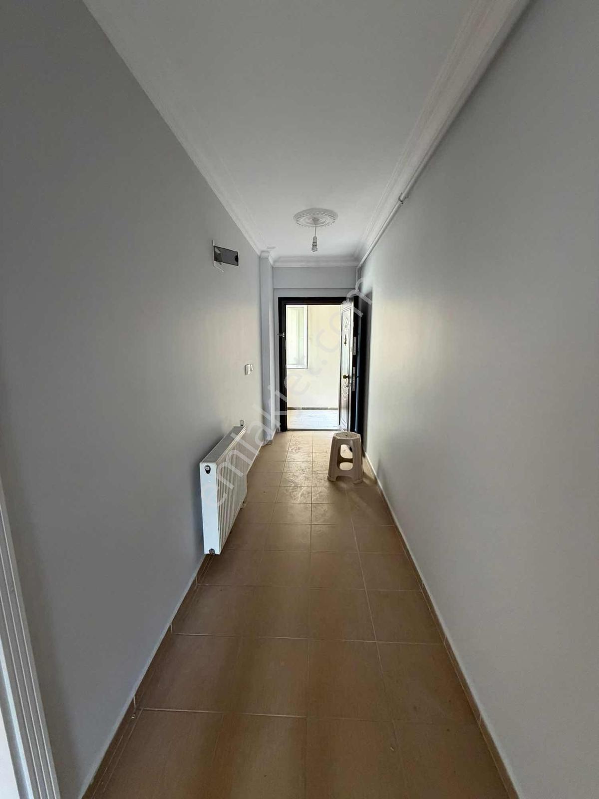 Reşadiye Mah Eski Pazartesi Pazarı Civarı 3+1 Otoparklı - Görsel 5