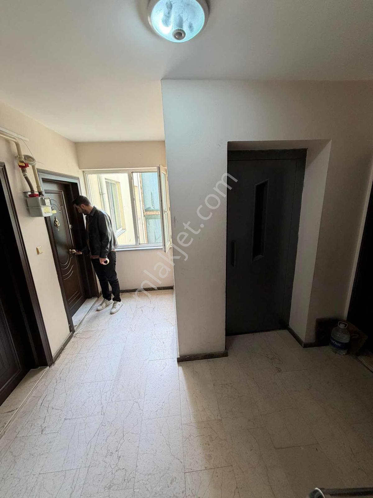 Reşadiye Mah Eski Pazartesi Pazarı Civarı 3+1 Otoparklı - Görsel 16