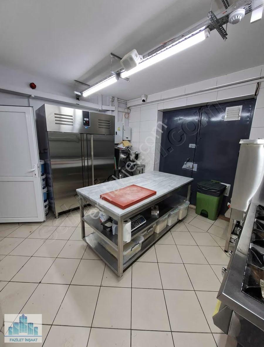 Güzel Konum Da 4 Katlı Devren Restaurant - Görsel 19