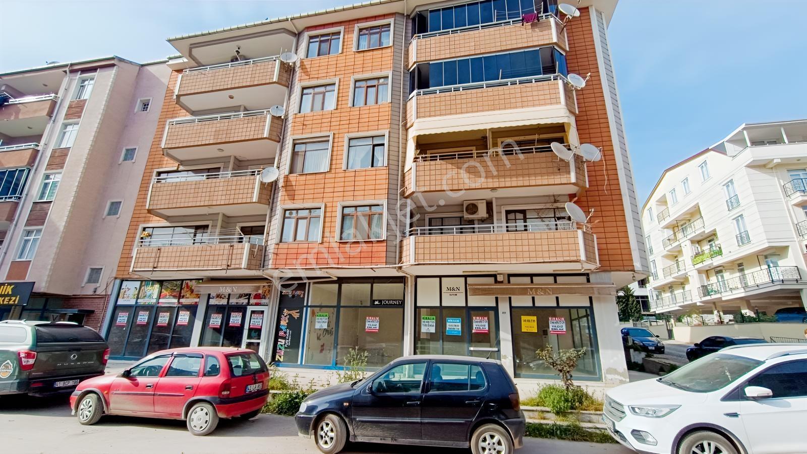 Yıldız Emlak Tan Körfez Yarımca Atalar Mh.250 M² Kiralık Dükkan