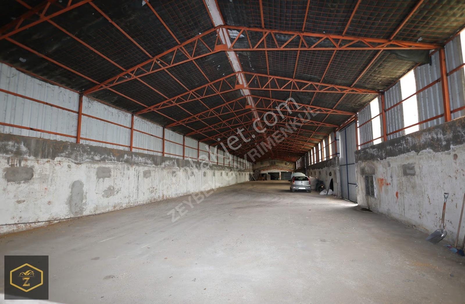 Zeybek Emlaktan Tırnova Mah. 900m2 Kiralık Depo - Görsel 12