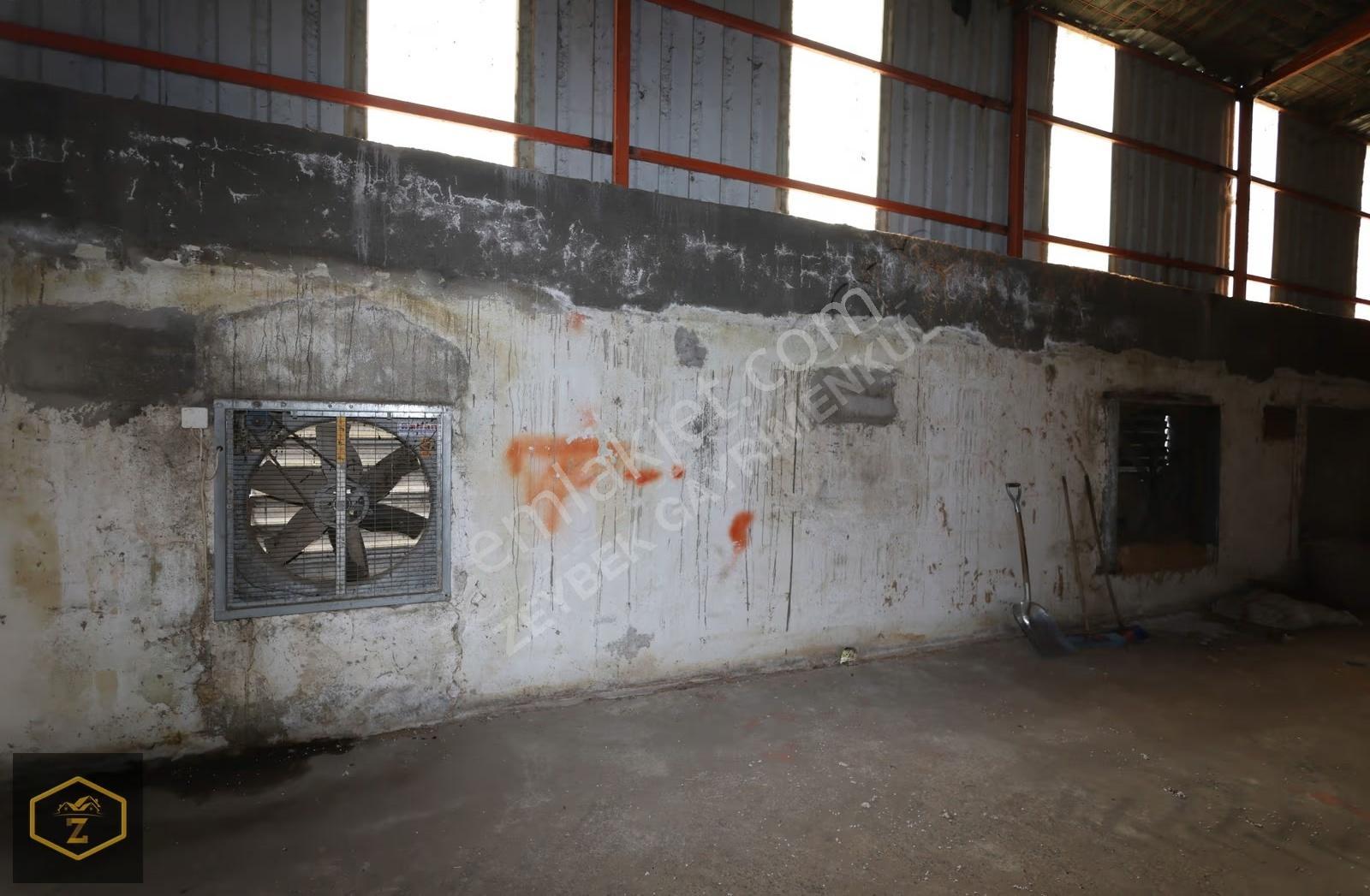 Zeybek Emlaktan Tırnova Mah. 900m2 Kiralık Depo - Görsel 2