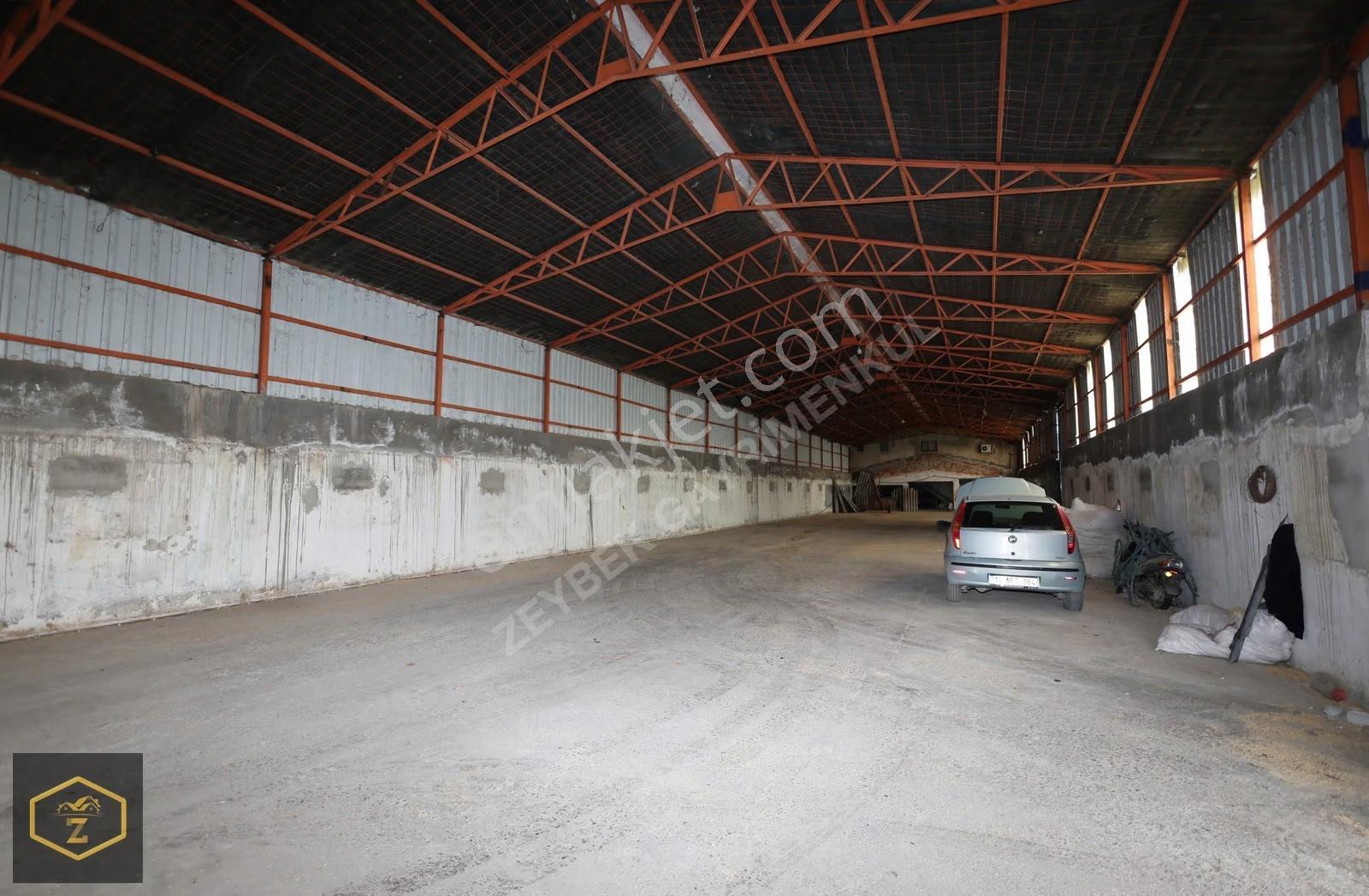 Zeybek Emlaktan Tırnova Mah. 900m2 Kiralık Depo - Görsel 14