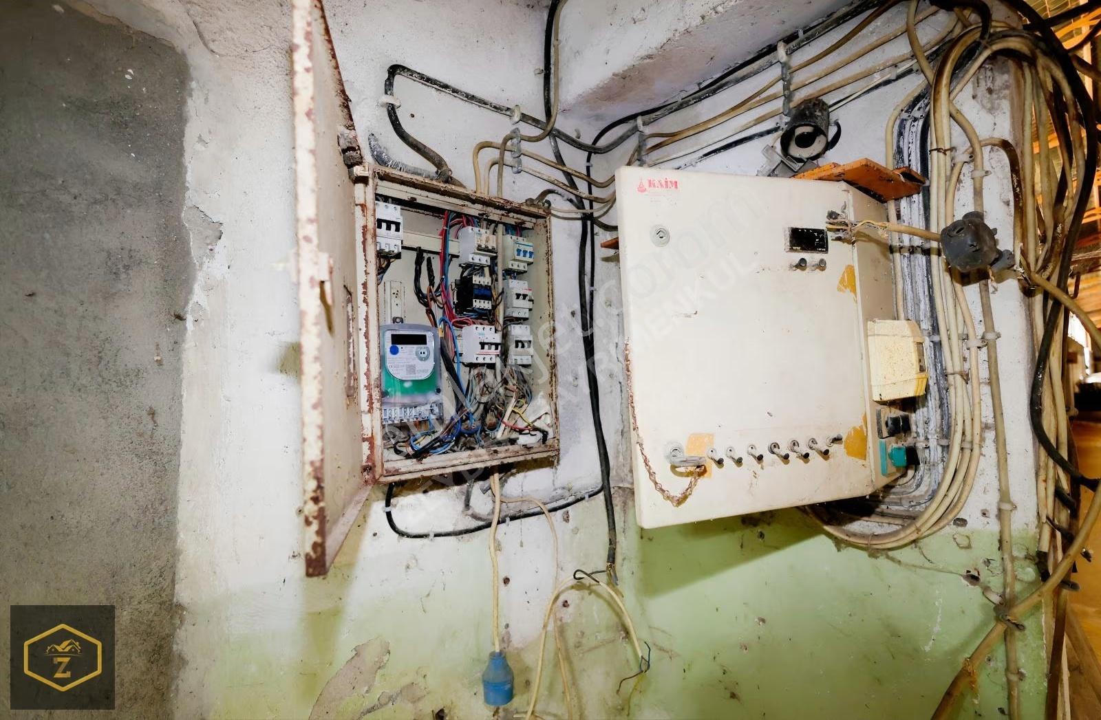 Zeybek Emlaktan Tırnova Mah. 900m2 Kiralık Depo - Görsel 8