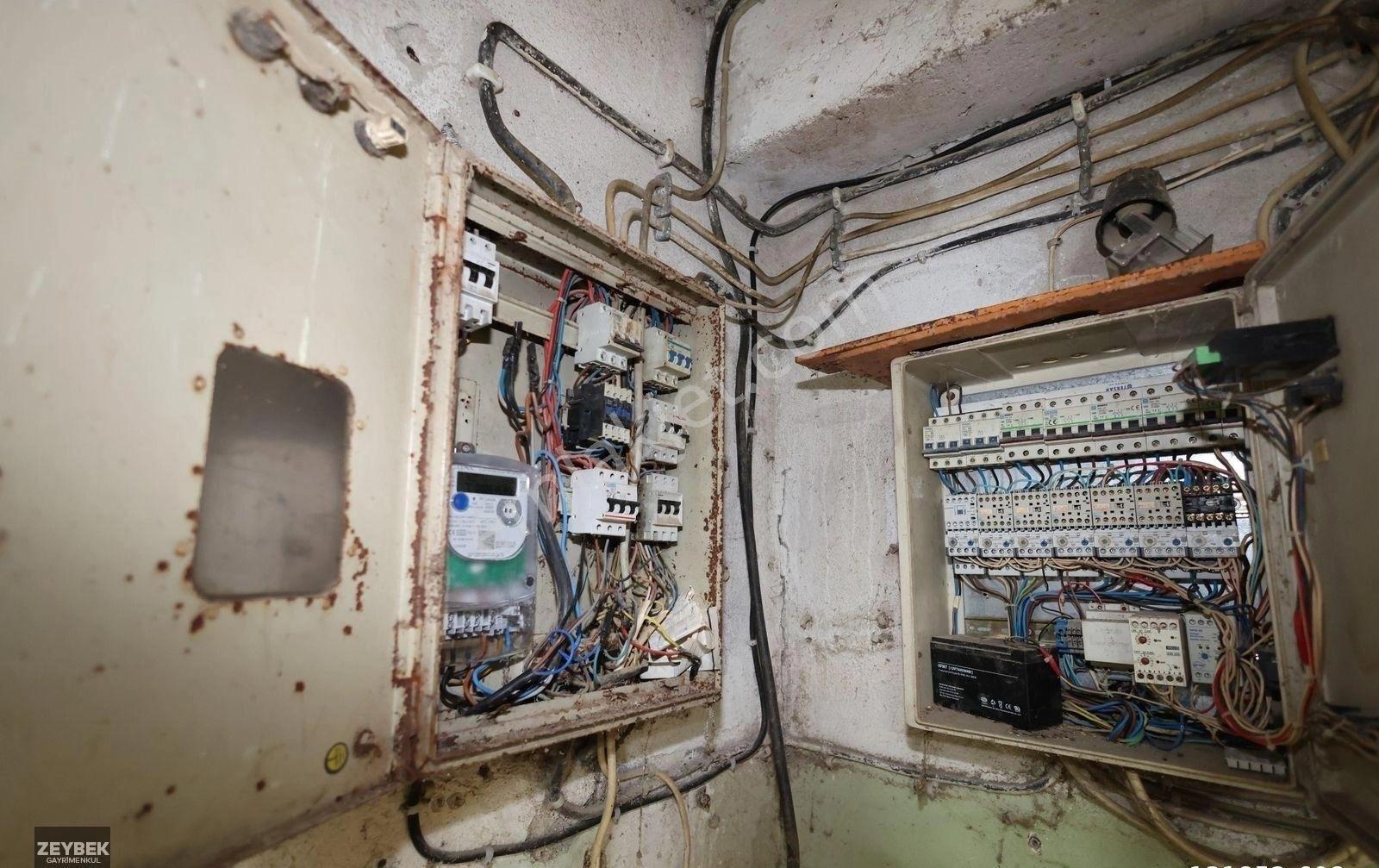 Zeybek Emlaktan Tırnova Mah. 900m2 Kiralık Depo - Görsel 17