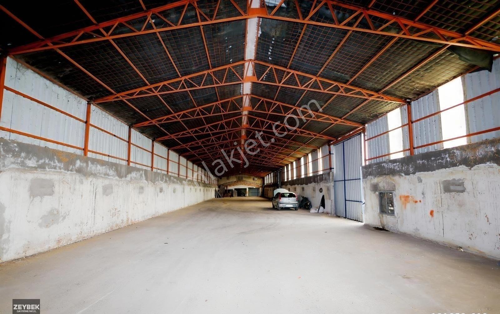 Zeybek Emlaktan Tırnova Mah. 900m2 Kiralık Depo - Görsel 13