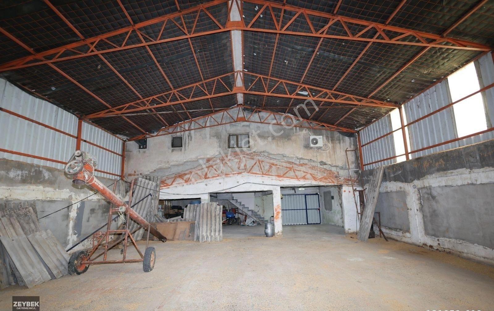 Zeybek Emlaktan Tırnova Mah. 900m2 Kiralık Depo - Görsel 14
