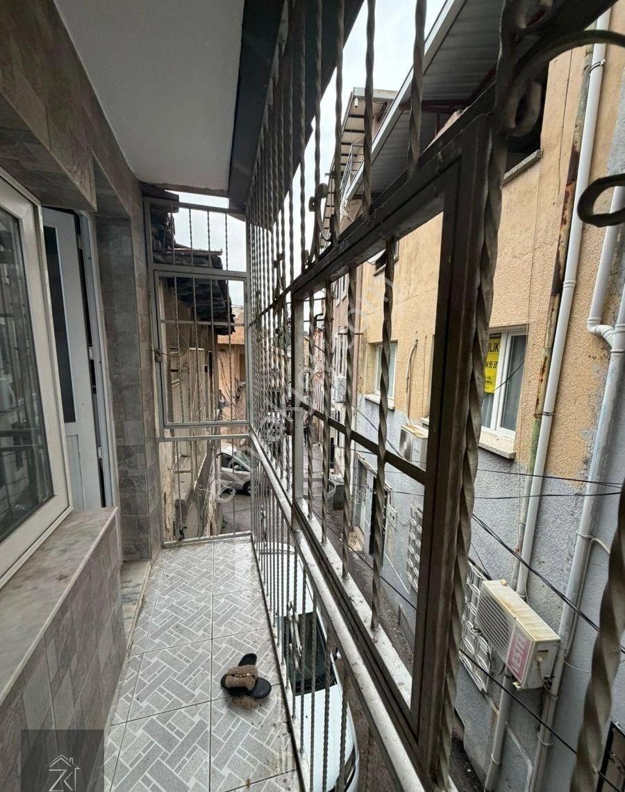 Konak Abdullahefendi Mahallesinde Müstakil 3kat Satılık Ev - Görsel 22