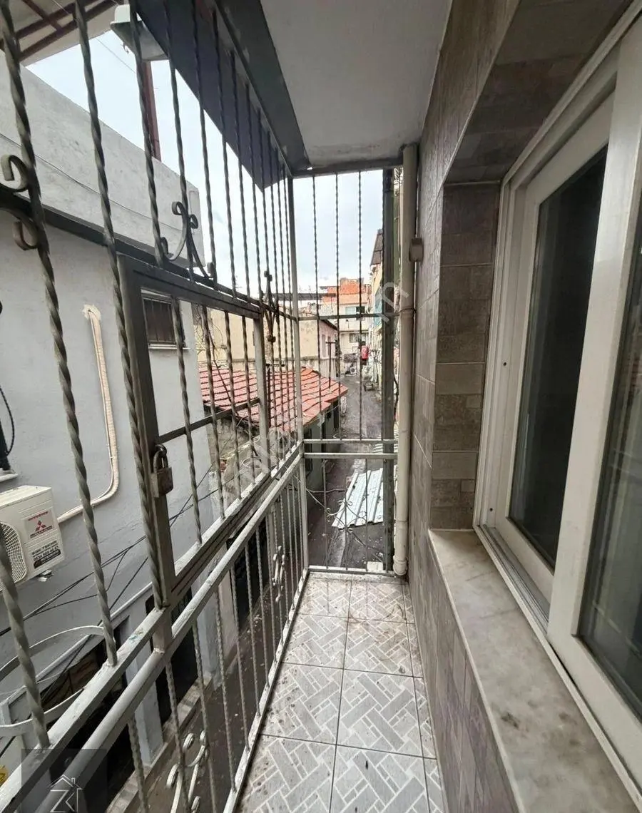 Konak Abdullahefendi Mahallesinde Müstakil 3kat Satılık Ev - Görsel 2