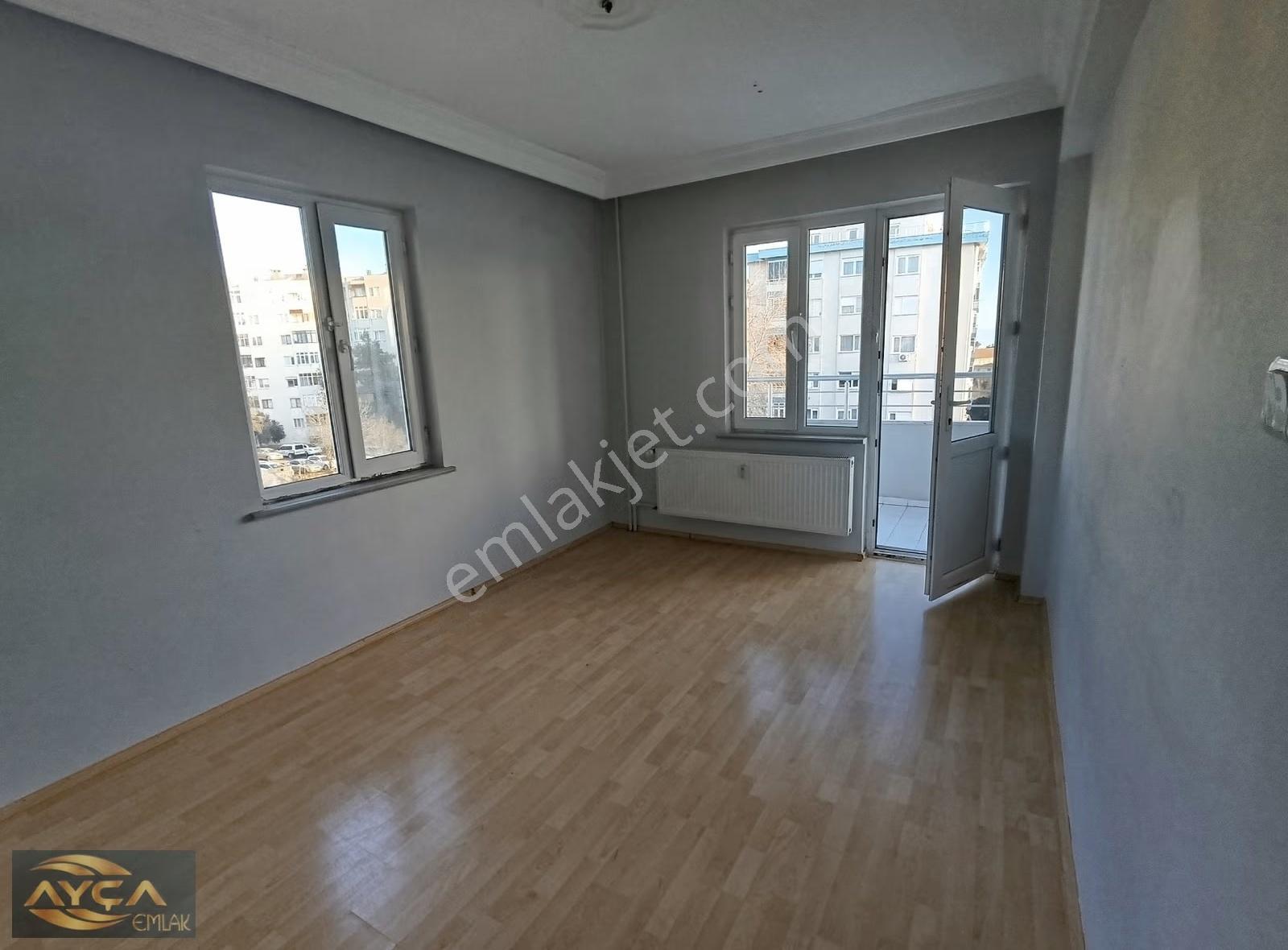 Tugay Ve Yeni Adliyeye Yürüme Mesafesinde 3+1 Daire En Üst Kat - Görsel 18