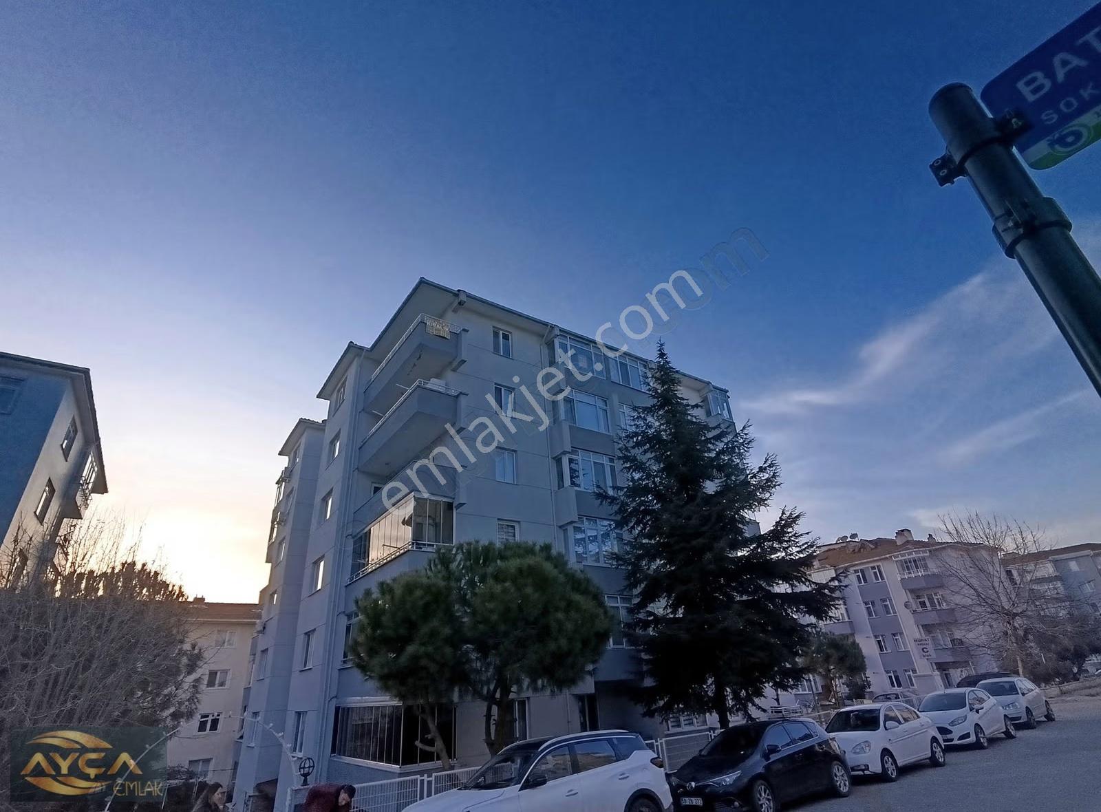 Tugay Ve Yeni Adliyeye Yürüme Mesafesinde 3+1 Daire En Üst Kat - Görsel 17
