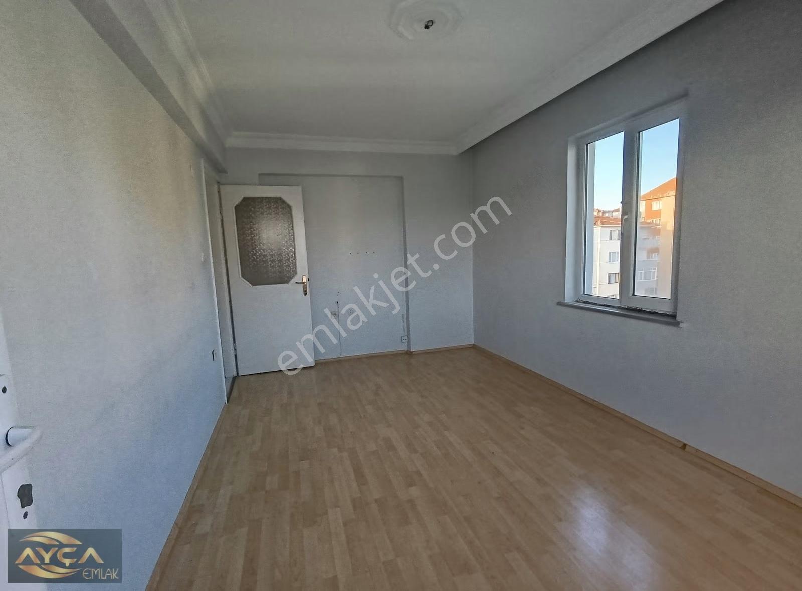 Tugay Ve Yeni Adliyeye Yürüme Mesafesinde 3+1 Daire En Üst Kat - Görsel 14